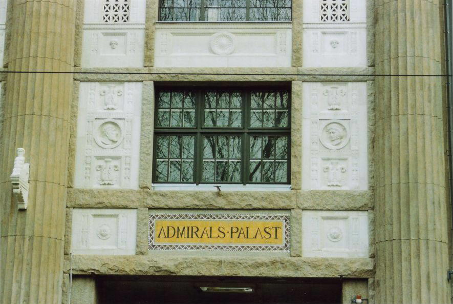 Die Fassade des Admiralspalastes